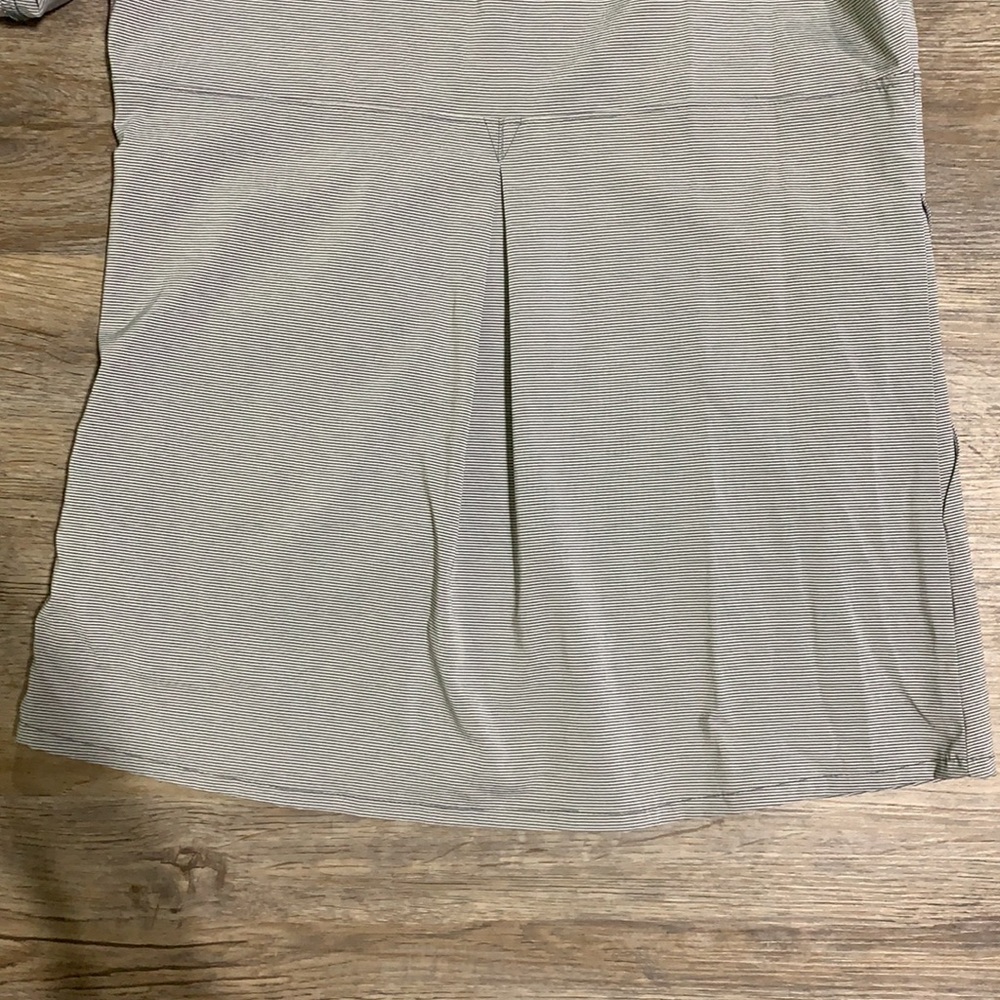 Mountain Hardware Citypass Popover Gray and White Stripe Shirt Med - Picture 7 of 9